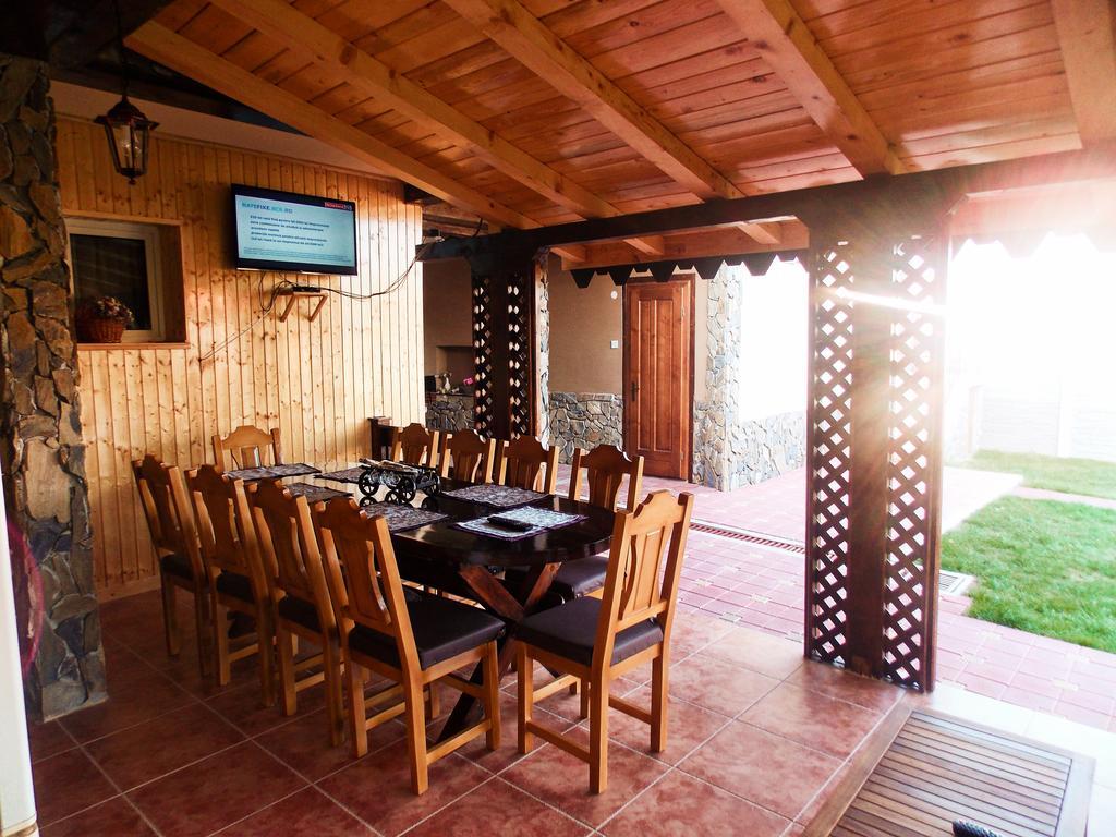 Vila Sofia Hateg Exterior photo